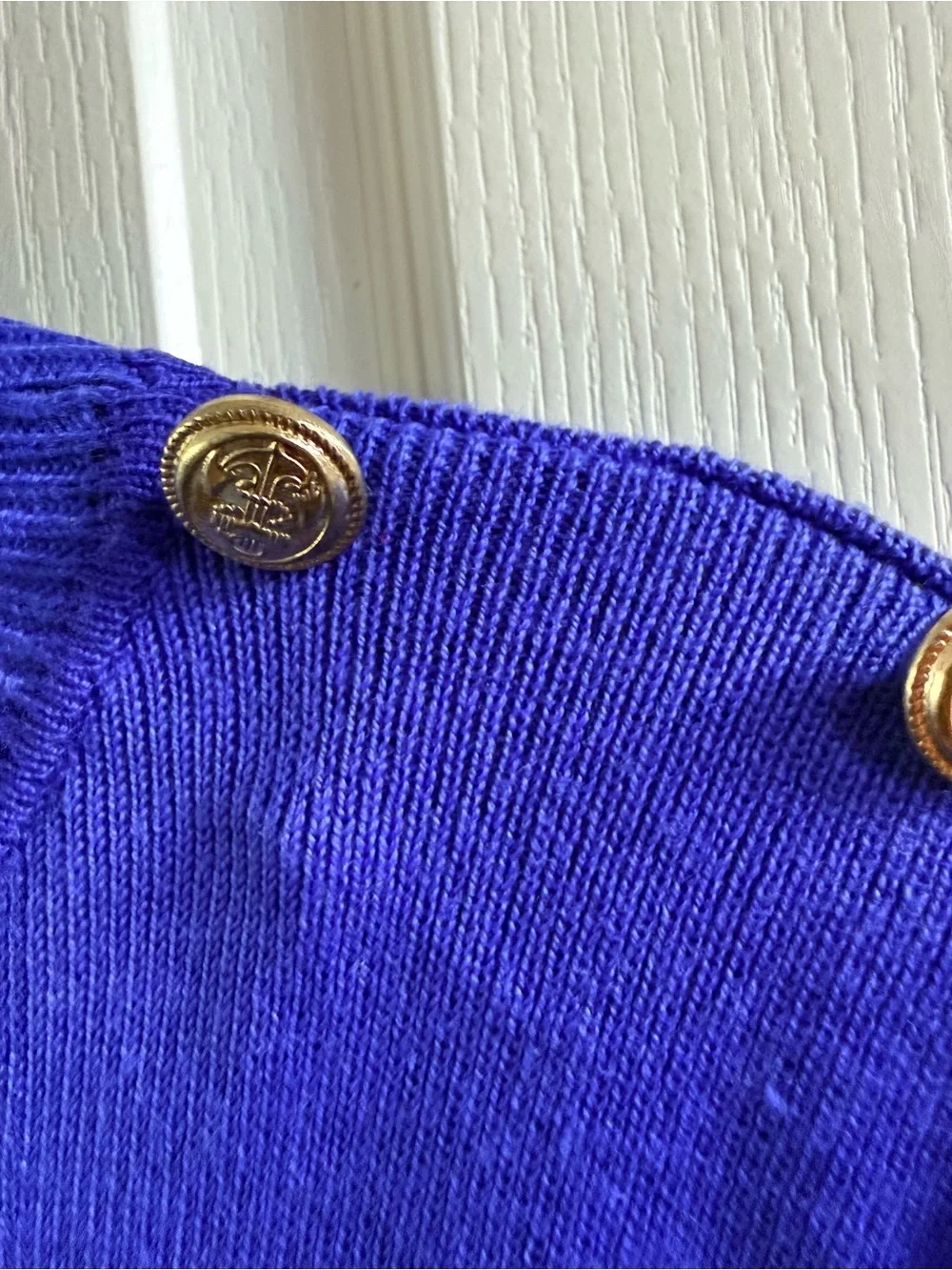 Andrea Gayle Petite Royal Blue Embroidered Sweater Top. Size small